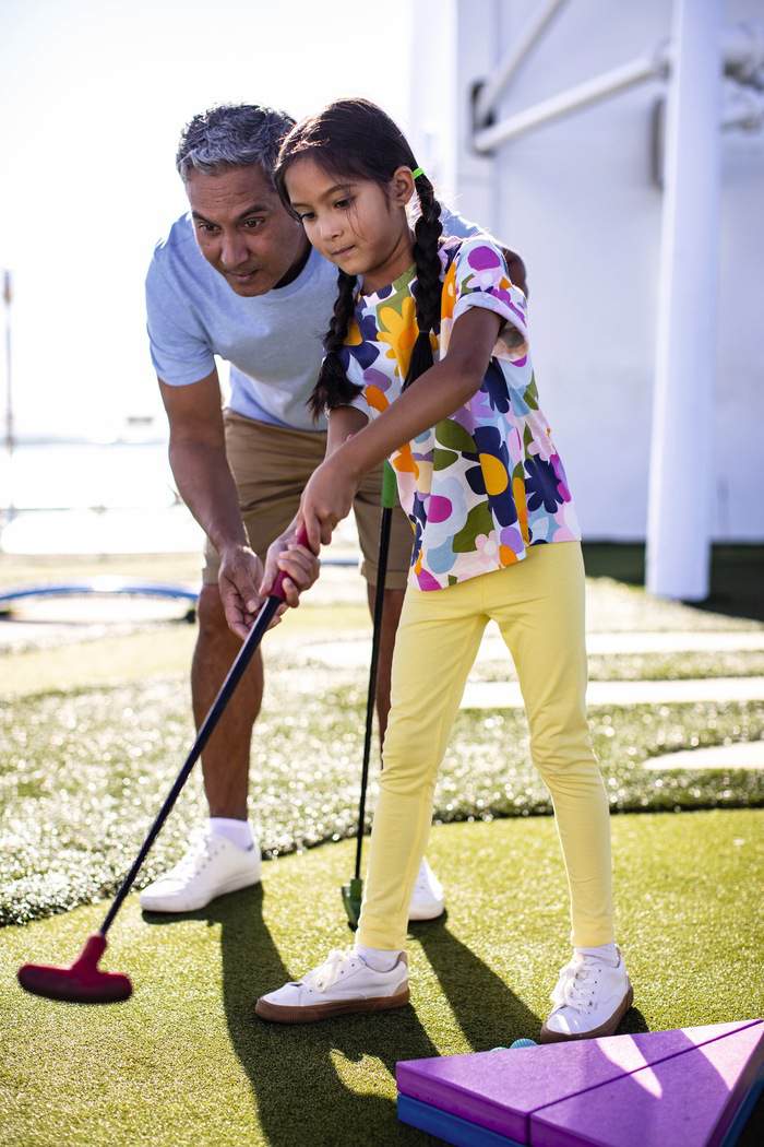 Marella Cruises Marella Discovery Minigolf ©Dean Alexander.jpg